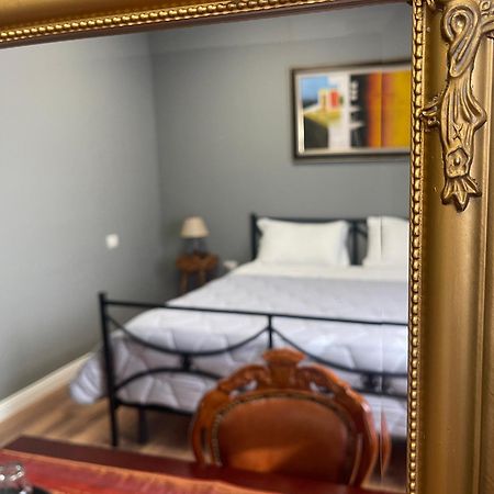 Hotel Vila 15 - Center ティラナ エクステリア 写真