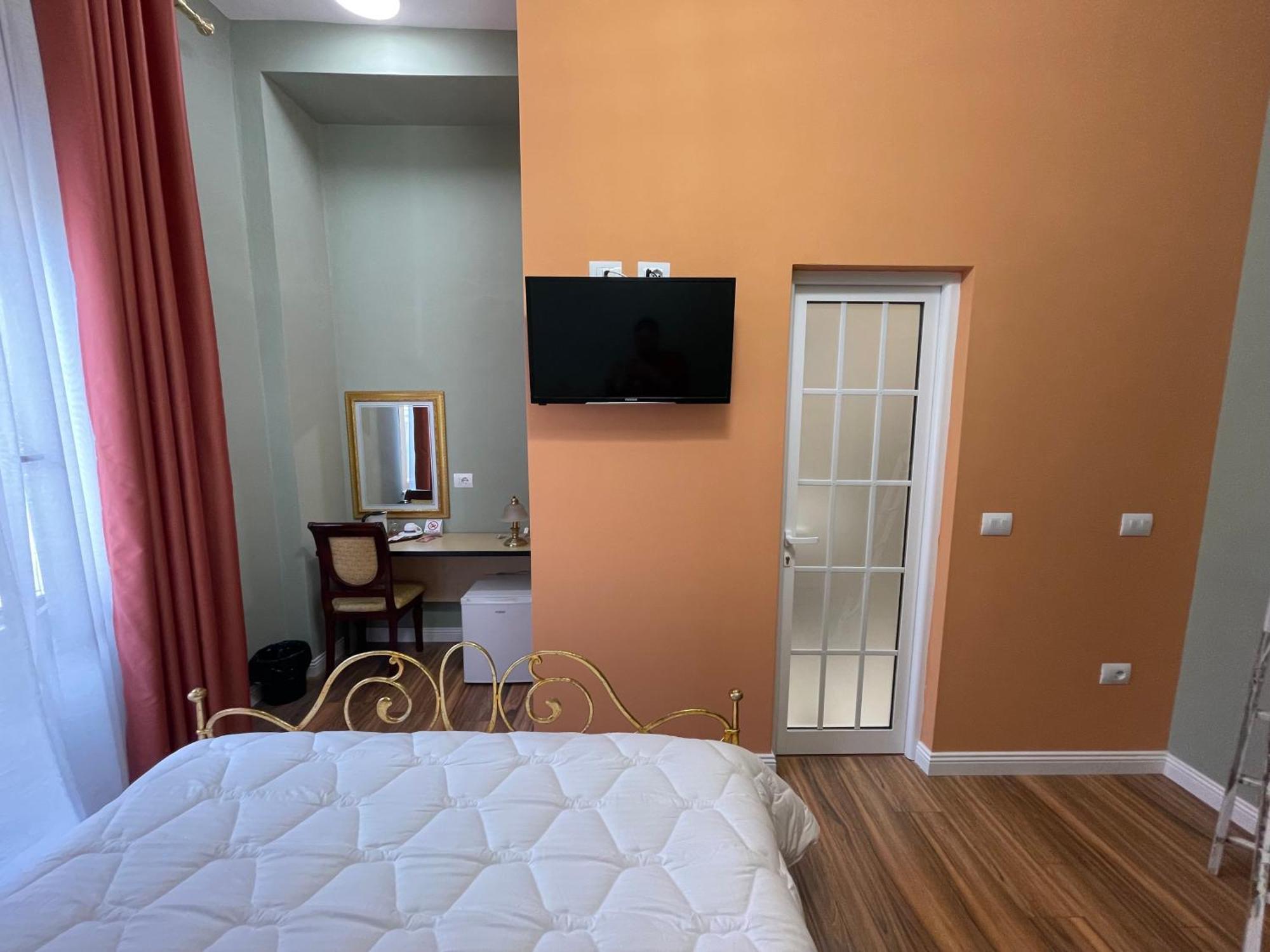 Hotel Vila 15 - Center ティラナ エクステリア 写真
